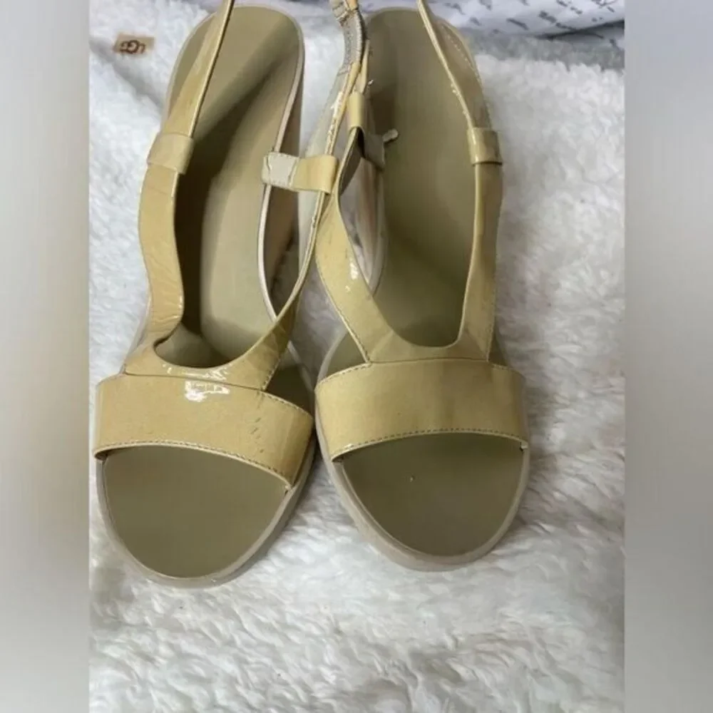 Nine‎ West Wedge tan color size 9